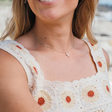 Cargar imagen en el visor de la galería, COLLAR PLATA OSITO CADENA BOLITAS