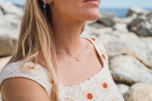 Cargar imagen en el visor de la galería, COLLAR PLATA OSITO CADENA BOLITAS