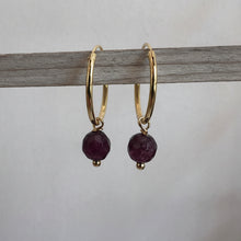 Cargar imagen en el visor de la galería, ARGOLLAS GOLD PIEDRA MORADA