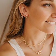 Cargar imagen en el visor de la galería, ARGOLLAS CUADRADAS GOLD