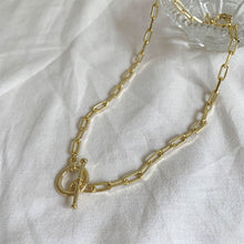 Cargar imagen en el visor de la galería, COLLAR GOLD CADENA BROCHE PALITO