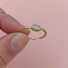 Cargar imagen en el visor de la galería, ANILLO GOLD ZIRCONITA TRANSPARENTE OVALADO