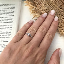 Cargar imagen en el visor de la galería, ANILLO PLATA OJO - Piedra Marina