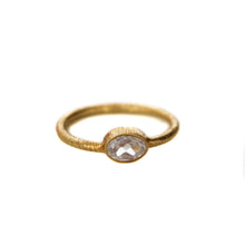 Cargar imagen en el visor de la galería, ANILLO GOLD ZIRCONITA TRANSPARENTE OVALADO