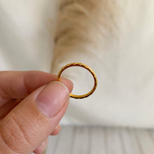 Cargar imagen en el visor de la galería, ANILLO GOLD SNAKE