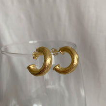 Cargar imagen en el visor de la galería, ARGOLLAS TUBO 20 GOLD