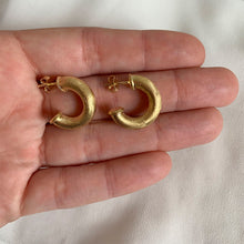 Cargar imagen en el visor de la galería, ARGOLLAS TUBO 20 GOLD
