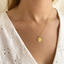 Cargar imagen en el visor de la galería, COLLAR GOLD FLOR ZIRCON