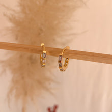 Cargar imagen en el visor de la galería, ARGOLLAS GOLD ZIRCON RECTANGULAR