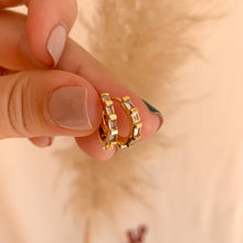 Cargar imagen en el visor de la galería, ARGOLLAS GOLD ZIRCON RECTANGULAR