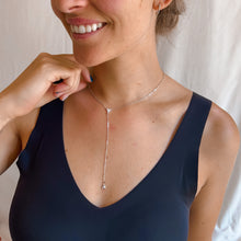 Cargar imagen en el visor de la galería, CASCADA PLATA FLOR