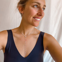 Cargar imagen en el visor de la galería, CASCADA PLATA FLOR