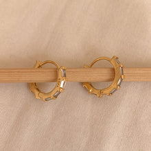 Cargar imagen en el visor de la galería, ARGOLLAS GOLD ZIRCON RECTANGULAR