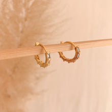 Cargar imagen en el visor de la galería, ARGOLLAS GOLD ZIRCON RECTANGULAR