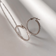 Cargar imagen en el visor de la galería, ARGOLLAS PLATA ONDULADA