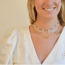 Cargar imagen en el visor de la galería, COLLAR MOSTACILLAS LILAS FLORES