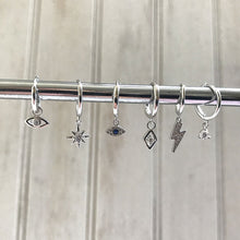 Cargar imagen en el visor de la galería, ARGOLLA DIAMANTE ZIRCÓN PLATA - Piedra Marina