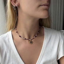 Cargar imagen en el visor de la galería, COLLAR MOSTACILLAS MAREA LILA COLGANTE
