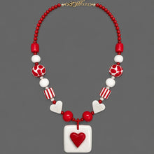 Cargar imagen en el visor de la galería, COLLAR CERAMICA BLANCO CON ROJO
