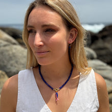 Cargar imagen en el visor de la galería, COLLAR PIEDRA AZUL PESCADO AZUL
