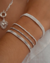 Cargar imagen en el visor de la galería, PULSERA MIYUKI 1 BLANCA
