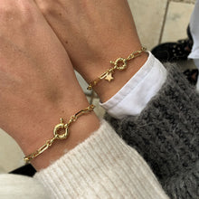 Cargar imagen en el visor de la galería, PULSERA GOLD CADENA MARINERO - Piedra Marina

