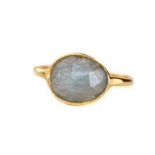 Cargar imagen en el visor de la galería, ANILLO GOLD PIEDRA OVALADA - Piedra Marina
