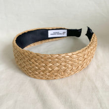 Cargar imagen en el visor de la galería, CINTILLO PAJA BEIGE
