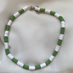 COLLAR MOSTACILLAS VERDE BLANCO