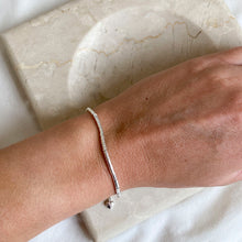 Cargar imagen en el visor de la galería, PULSERA PLATA TUBITOS
